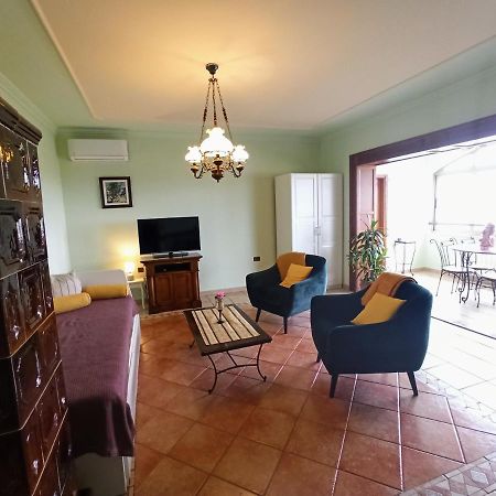 Villa Margerita With Private Pool, Yard And Parking Kaštelir エクステリア 写真