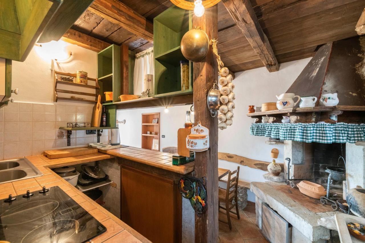 Villa Margerita With Private Pool, Yard And Parking Kaštelir エクステリア 写真