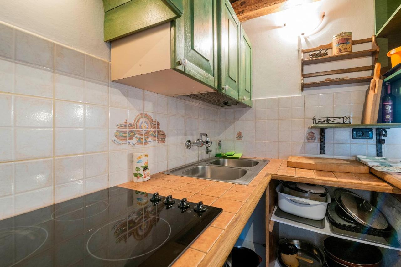 Villa Margerita With Private Pool, Yard And Parking Kaštelir エクステリア 写真