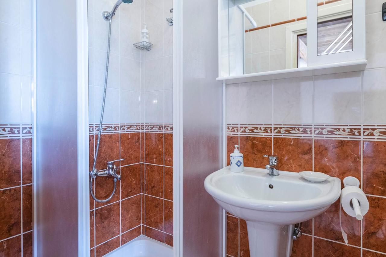 Villa Margerita With Private Pool, Yard And Parking Kaštelir エクステリア 写真