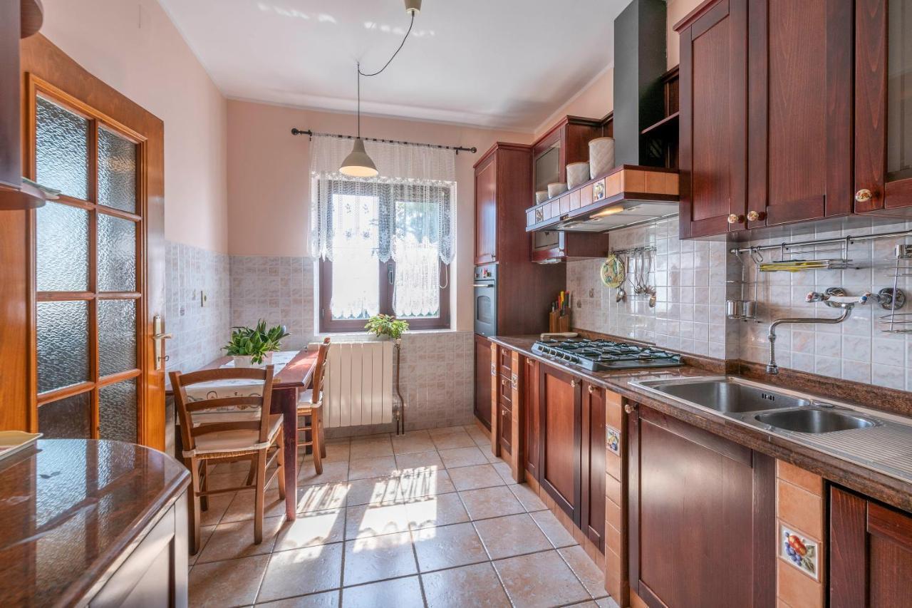 Villa Margerita With Private Pool, Yard And Parking Kaštelir エクステリア 写真