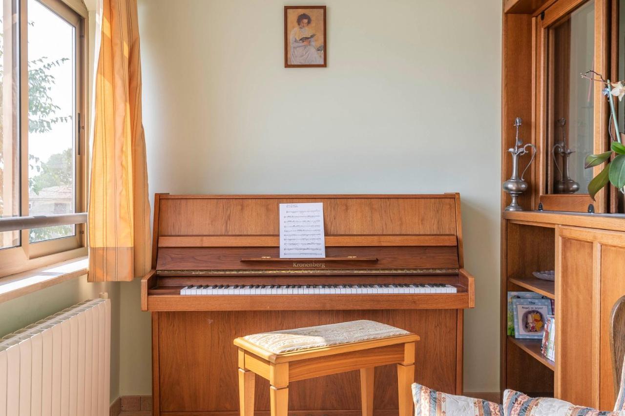 Villa Margerita With Private Pool, Yard And Parking Kaštelir エクステリア 写真