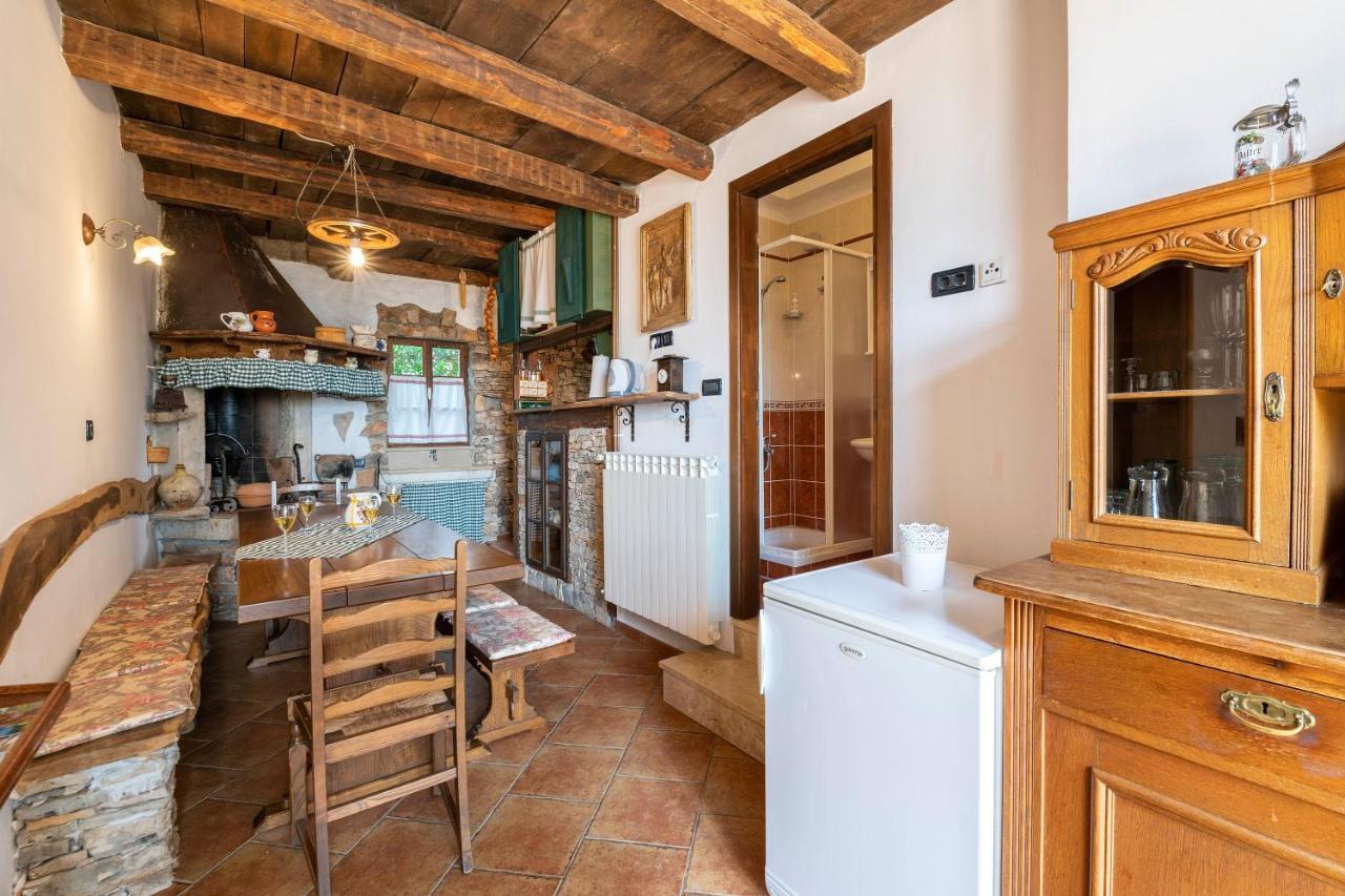 Villa Margerita With Private Pool, Yard And Parking Kaštelir エクステリア 写真