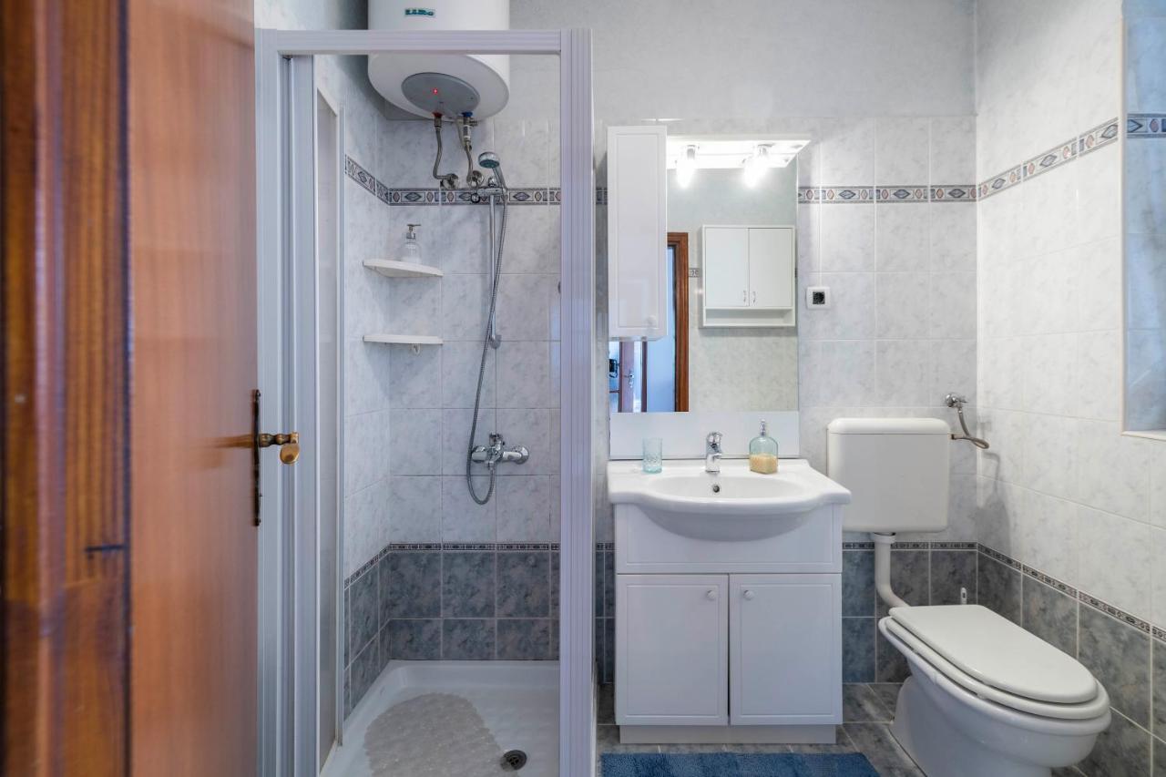 Villa Margerita With Private Pool, Yard And Parking Kaštelir エクステリア 写真