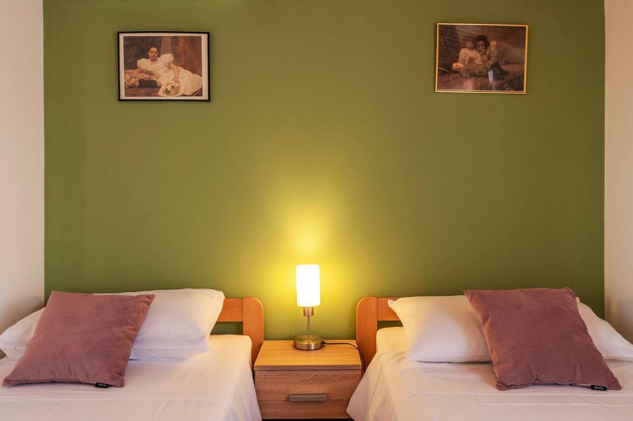 Villa Margerita With Private Pool, Yard And Parking Kaštelir エクステリア 写真