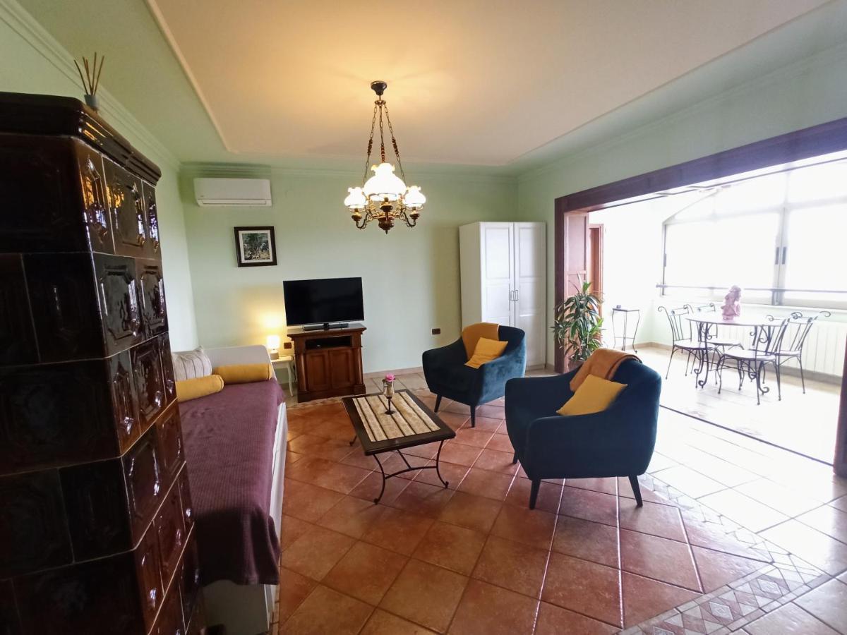 Villa Margerita With Private Pool, Yard And Parking Kaštelir エクステリア 写真
